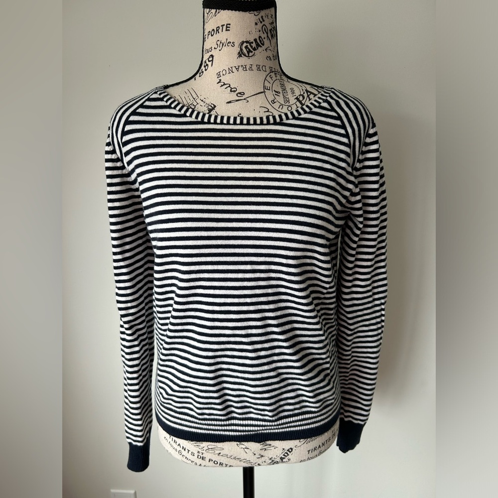 Reiss Navy Blue & White stripes - size M